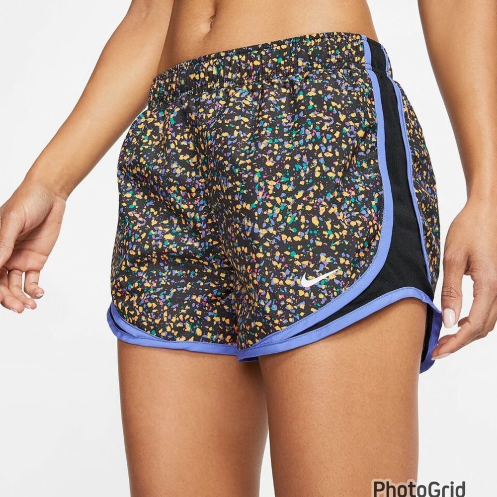 Shorts - Picture 2 of 8